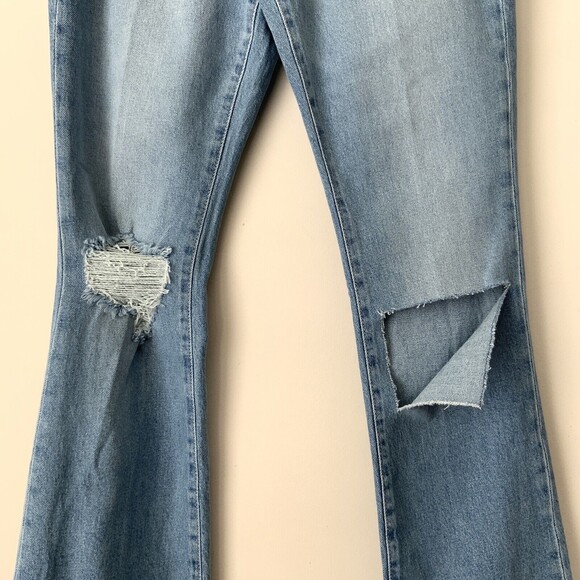 Good American Jeans Size 4 Blue Indigo129 Distressed Busted Knee Bootcut - Picture 9 of 12